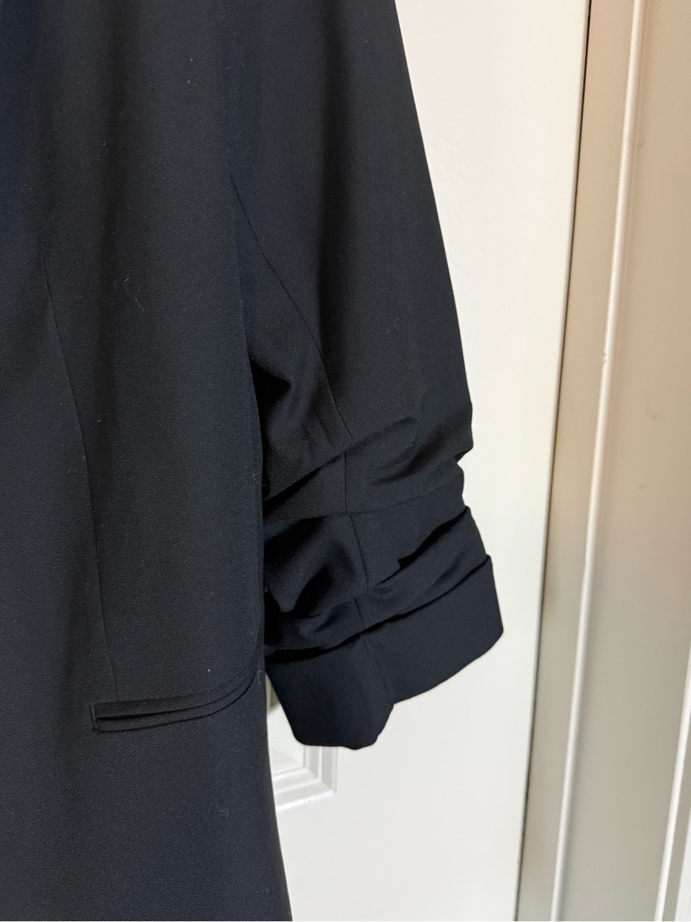 Banana Republic Factory Hayden Black Ruched Sleeve Open Blazer - Picture 3 of 5